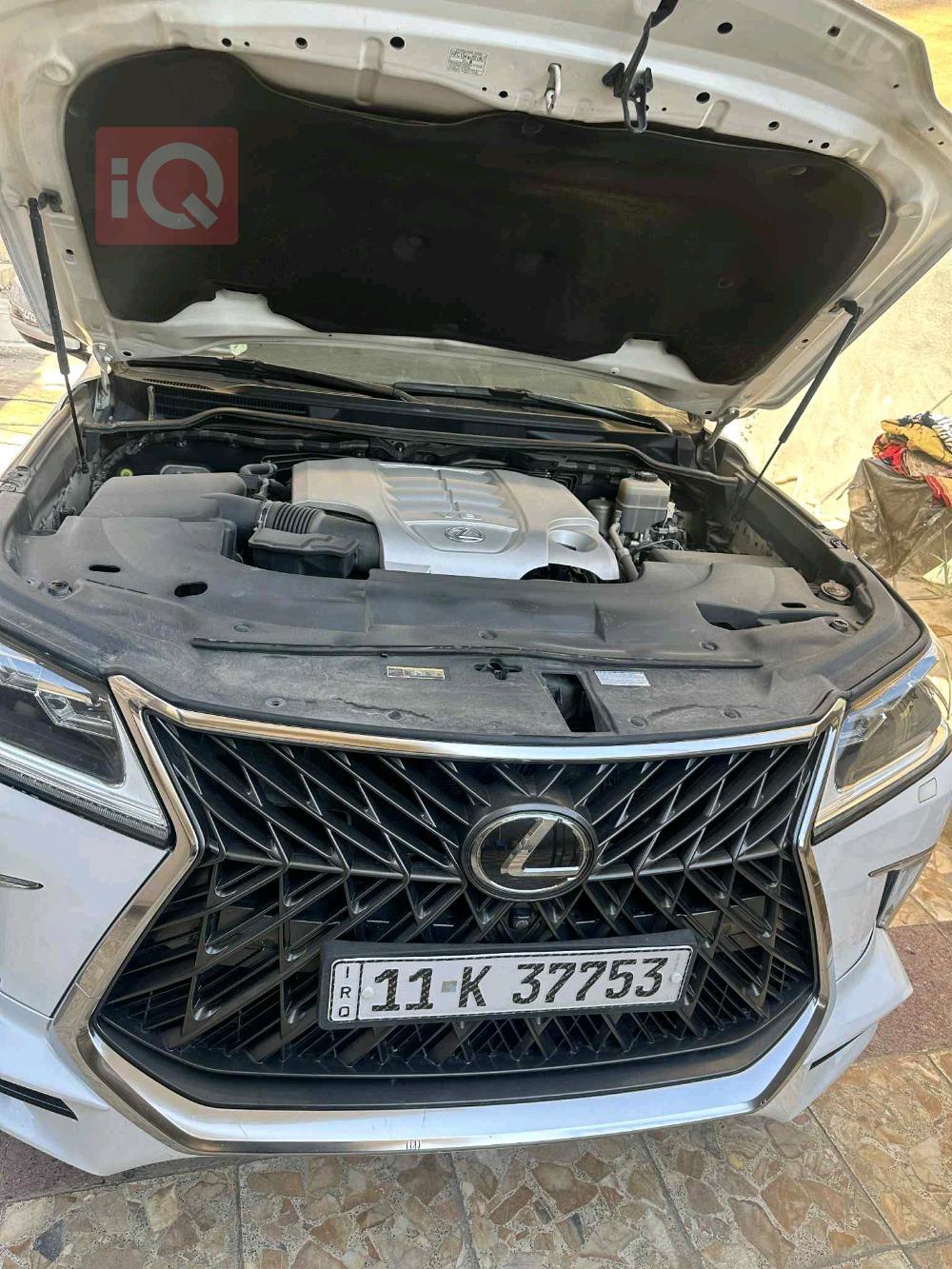 Lexus LX